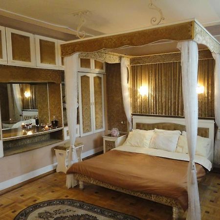 Classic Apartment On Kievyan Єреван Екстер'єр фото